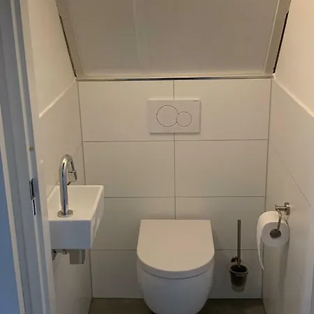 Дом отдыха Oscar With Sauna In Винтерсвейк