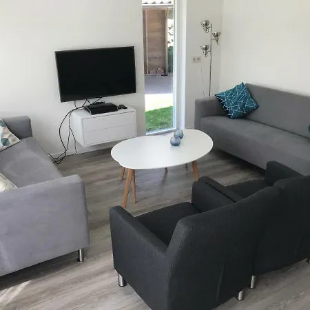 Oscar With Sauna In Feriehus